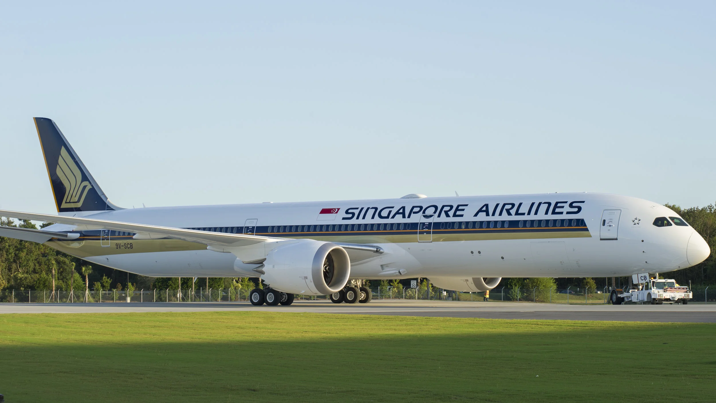 Singapore Airlines to debut 787-10 Dreamliner in May 2018 - First